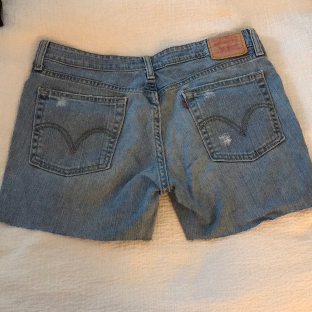 Levi’s cut off jean shorts